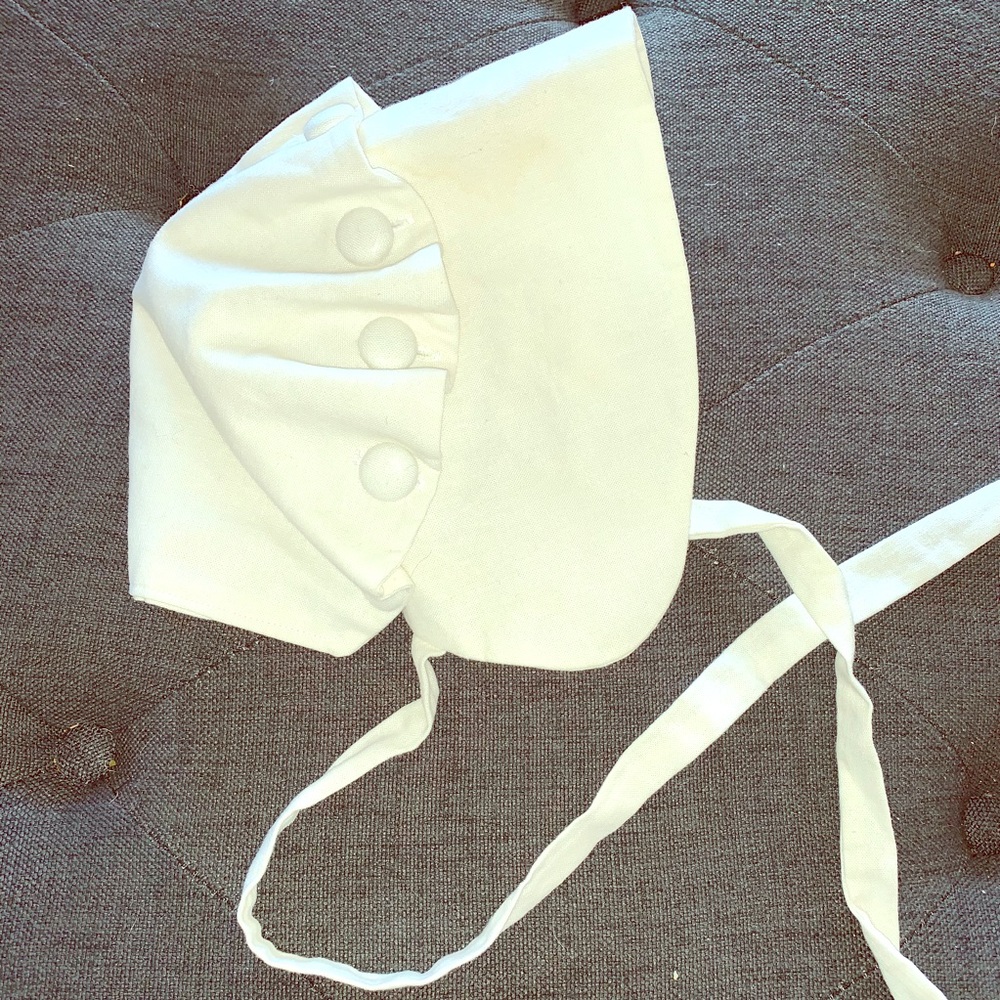 Baby bonnet, size 3-6 mo. Excellent condition .